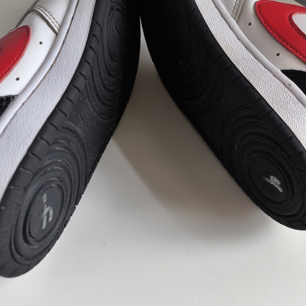 Nike Kids High-Top Sneakers - Black, White, and Red - Picture 3 of 4